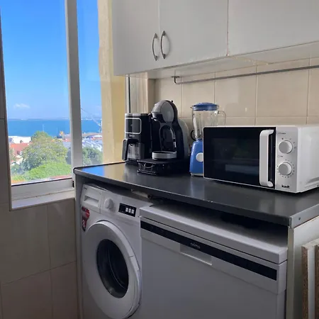 홈스테이 Quarto Mirante Do Tejo *